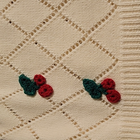 Sugarlips Crochet Sweater Crop Top Size Small NWOT - Picture 3 of 10